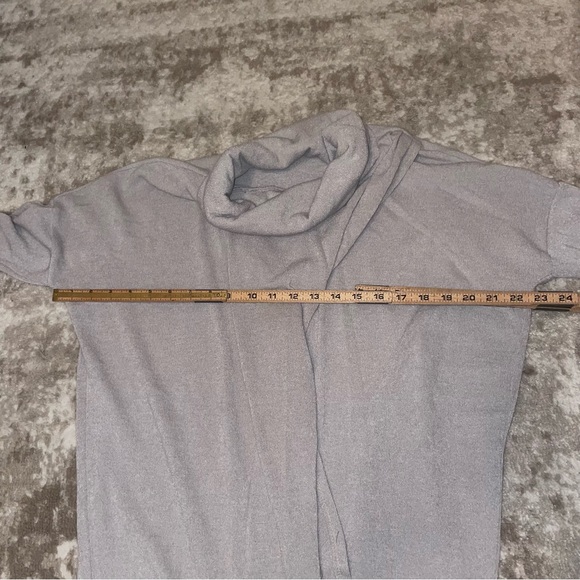 Rae Mode Cowl neck, hi-low hem line light weight top turtleneck oatmeal SZ SM - Picture 8 of 11